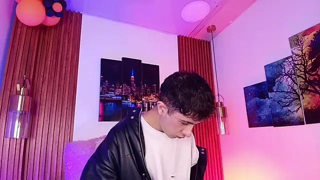 Noah Xitruxx online show from November 10, 2025, 2:54 am