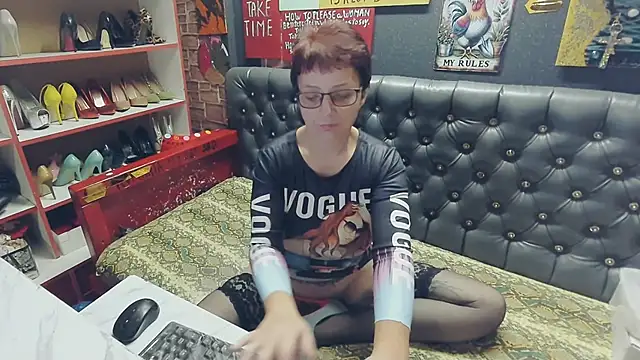 Snapshot of Lily4yourfun chatting on November 14, 2025, 6:45 am Lily4yourfun online show from November 14, 2025, 6:45 am