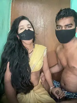 Suhani512 online show from May 17, 2026, 11:23 pm