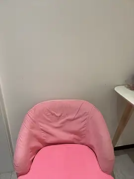 Snapshot of Selenaaaaa- chatting on February 8, 2026, 2:31 pm Selenaaaaa- online show from February 8, 2026, 2:31 pm