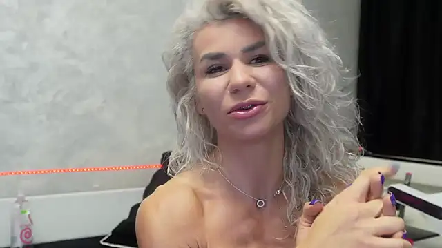 Snapshot of SquirtyFit_Devil chatting on December 26, 2024, 6:52 am SquirtyFit Devil online show from December 26, 2024, 6:52 am