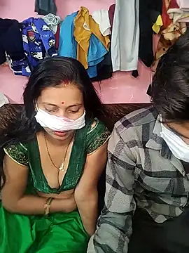 Snapshot of riyagupta5 chatting on November 23, 2025, 4:40 pm riyagupta5 online show from November 23, 2025, 4:40 pm