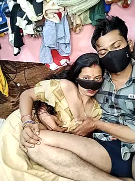 Snapshot of riyagupta5 chatting on December 17, 2025, 4:35 pm riyagupta5 online show from December 17, 2025, 4:35 pm