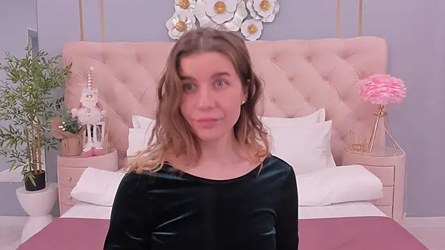 VikkiStorm online show from December 13, 2024, 9:46 am