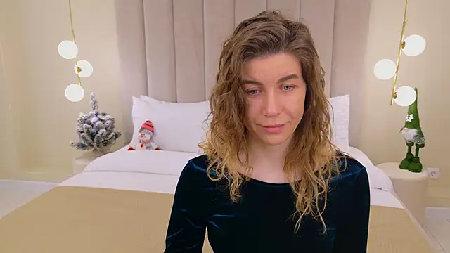 VikkiStorm online show from December 29, 2024, 3:11 am