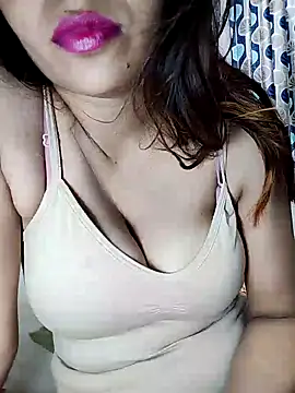 Snapshot of shalini_fire chatting on January 10, 2025, 10:17 am shalini fire online show from January 10, 2025, 10:17 am