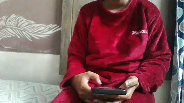 Snapshot of shalini_fire chatting on December 18, 2025, 8:53 am shalini fire online show from December 18, 2025, 8:53 am