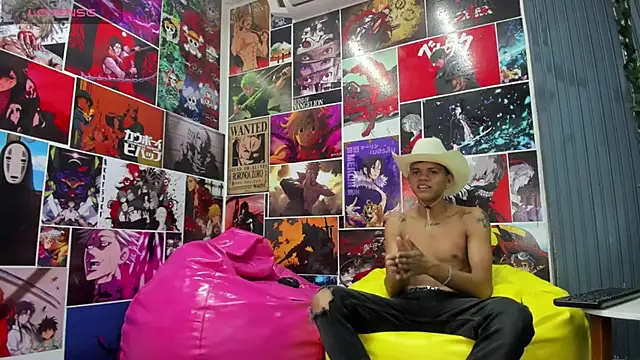 Snapshot of Jeffry_wolvess chatting on January 13, 2025, 4:19 pm Jeffry wolvess online show from January 13, 2025, 4:19 pm