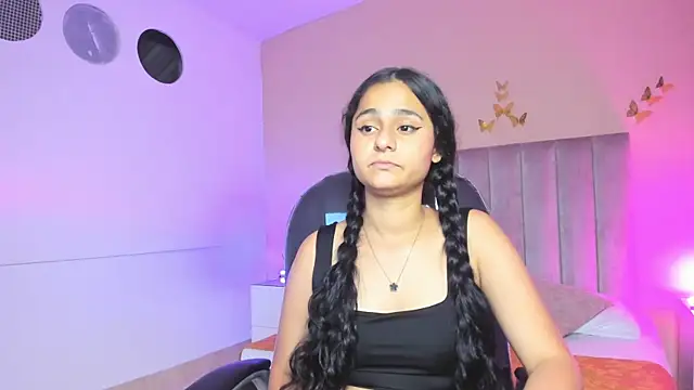 Snapshot of Giselle_Roldan chatting on April 21, 2026, 4:41 am Giselle Roldan online show from April 21, 2026, 4:41 am