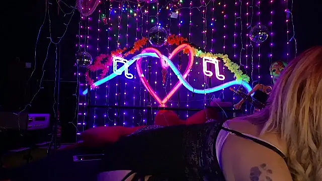 anonymouszN online show from April 15, 2026, 8:09 pm