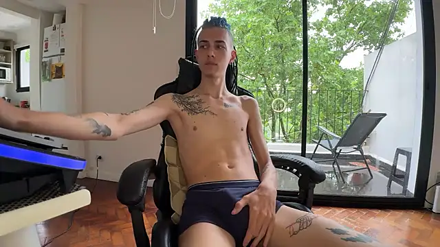 Den BlueXx online show from November 7, 2025, 4:51 pm