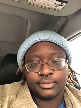 BigKittyRaven online show from January 21, 2025, 7:39 pm