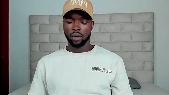 Dylan Taylor online show from November 12, 2025, 12:38 pm