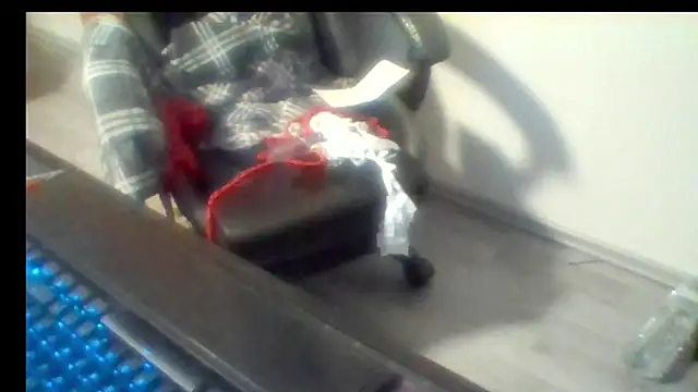 Snapshot of Stiiier1992 chatting on October 16, 2025, 9:27 pm Stiiier1992 online show from October 16, 2025, 9:27 pm