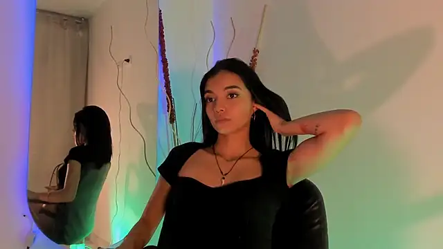 Snapshot of AnabelWolf chatting on January 21, 2025, 12:46 am AnabelWolf online show from January 21, 2025, 12:46 am