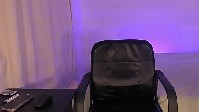 Snapshot of AnabelWolf chatting on March 3, 2025, 11:14 pm AnabelWolf online show from March 3, 2025, 11:14 pm