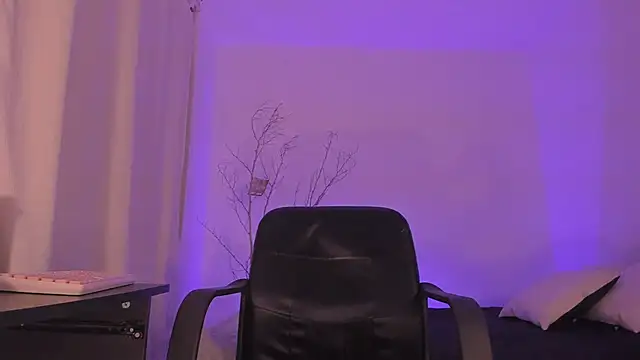 Snapshot of AnabelWolf chatting on March 7, 2025, 1:09 am AnabelWolf online show from March 7, 2025, 1:09 am