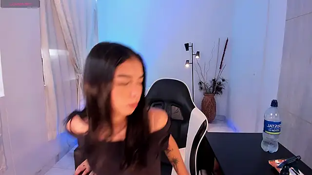 Snapshot of AnabelWolf chatting on September 11, 2025, 4:51 pm AnabelWolf online show from September 11, 2025, 4:51 pm