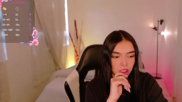 AnabelWolf online show from January 12, 2026, 2:44 pm