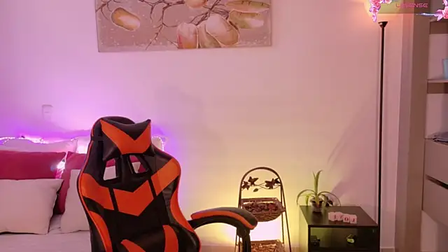 AnabelWolf online show from March 10, 2026, 3:28 pm