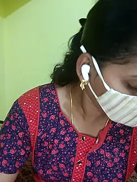 Tamil Shalini Lustyy online show from February 12, 2025, 4:55 pm