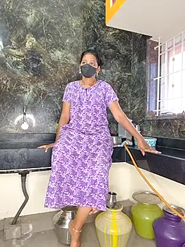 Tamil Shalini Lustyy online show from November 23, 2025, 1:05 am