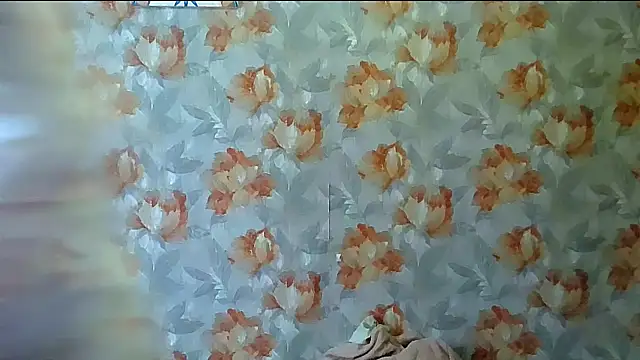 Snapshot of MelxMellie chatting on July 6, 2026, 8:00 am MelxMellie online show from July 6, 2026, 8:00 am