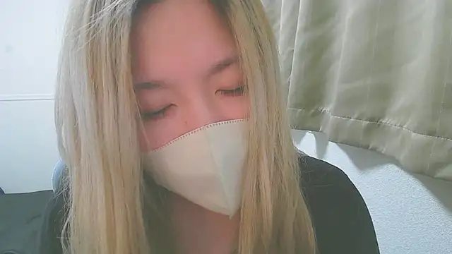Snapshot of Remi_official chatting on April 21, 2026, 10:10 am Remi official online show from April 21, 2026, 10:10 am