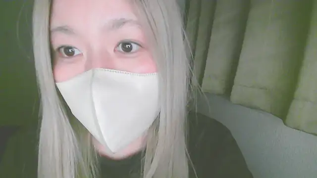 Snapshot of Remi_official chatting on April 22, 2026, 7:04 pm Remi official online show from April 22, 2026, 7:04 pm
