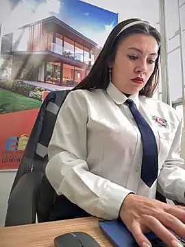 Snapshot of LIZ-06_ chatting on November 4, 2025, 1:54 pm LIZ-06 online show from November 4, 2025, 1:54 pm