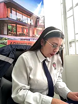 Snapshot of LIZ-06_ chatting on November 10, 2025, 2:05 pm LIZ-06 online show from November 10, 2025, 2:05 pm