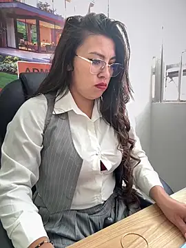 Snapshot of LIZ-06_ chatting on November 27, 2025, 12:51 pm LIZ-06 online show from November 27, 2025, 12:51 pm