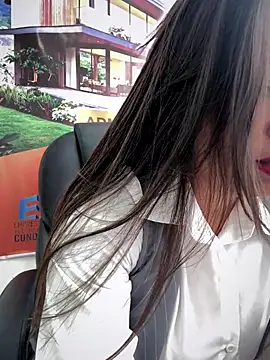 Snapshot of LIZ-06_ chatting on November 28, 2025, 12:52 pm LIZ-06 online show from November 28, 2025, 12:52 pm