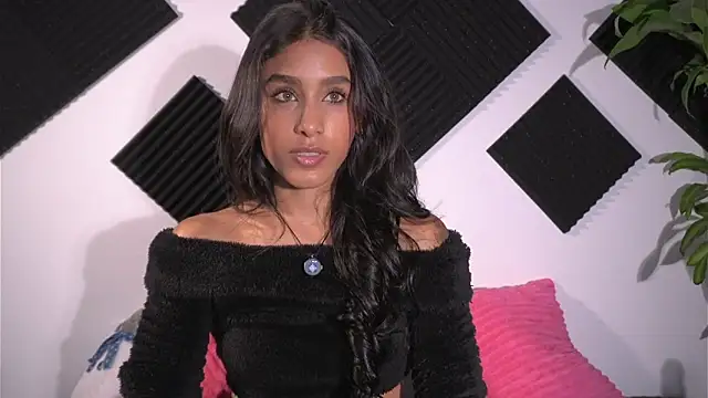 Ambeer Rousess online show from November 3, 2025, 11:48 pm