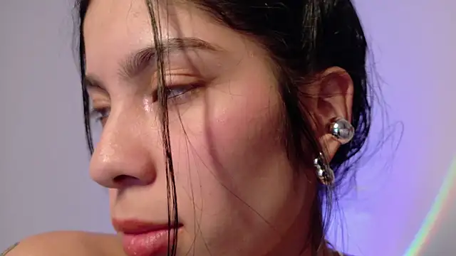 lia  Suummer online show from March 13, 2025, 5:11 am