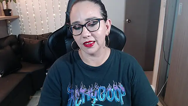 ashleylove prg online show from December 22, 2024, 11:41 pm