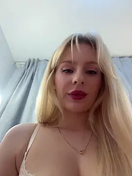 Snapshot of CaseyCumFace chatting on July 15, 2026, 8:03 pm CaseyCumFace online show from July 15, 2026, 8:03 pm
