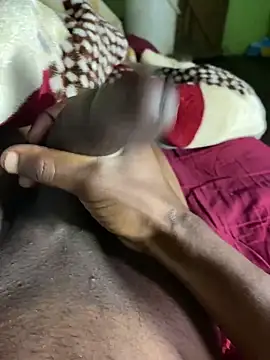 Snapshot of GangsterCouple-Aimy-Jonny chatting on December 13, 2025, 11:43 pm GangsterCouple-Aimy-Jonny online show from December 13, 2025, 11:43 pm