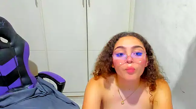 Snapshot of Lily_anal_squirt_ chatting on December 26, 2024, 10:41 pm Lily anal squirt online show from December 26, 2024, 10:41 pm