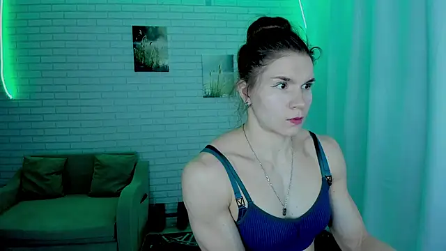 Snapshot of Lisa_Ray chatting on November 27, 2025, 7:10 am Lisa Ray online show from November 27, 2025, 7:10 am