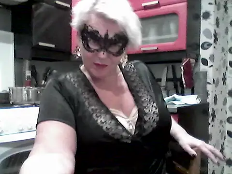 Lisa Suzie online show from March 2, 2026, 4:58 pm