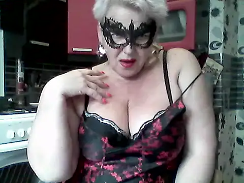 Lisa Suzie online show from June 4, 2026, 11:27 am