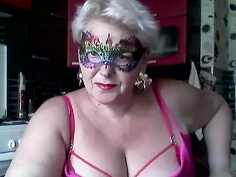 Snapshot of Lisa_Suzie chatting on June 11, 2026, 10:24 am Lisa Suzie online show from June 11, 2026, 10:24 am