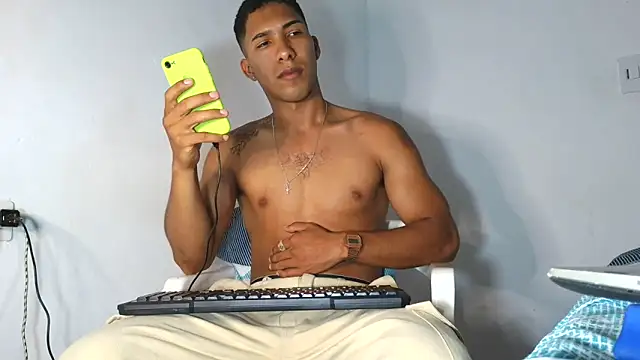 Snapshot of maximo_vega_newv chatting on December 3, 2025, 8:51 pm maximo vega newv online show from December 3, 2025, 8:51 pm