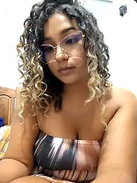 BrendaGirs online show from April 11, 2026, 3:44 am