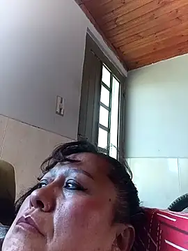 Snapshot of Darly_Gomez chatting on May 5, 2026, 8:17 pm Darly Gomez online show from May 5, 2026, 8:17 pm