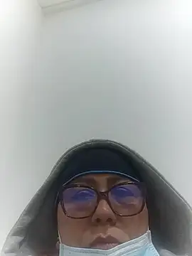 Snapshot of Darly_Gomez chatting on June 24, 2026, 5:28 am Darly Gomez online show from June 24, 2026, 5:28 am