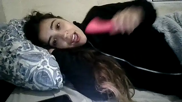 Ursumi1 online show from November 29, 2025, 9:18 pm