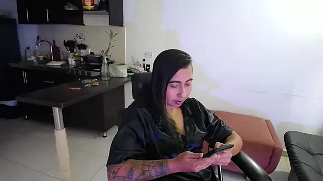 aria jhonsson online show from September 10, 2025, 4:51 pm