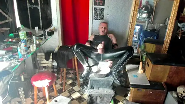 Snapshot of BULGEDEMON chatting on March 20, 2026, 2:55 pm BULGEDEMON online show from March 20, 2026, 2:55 pm